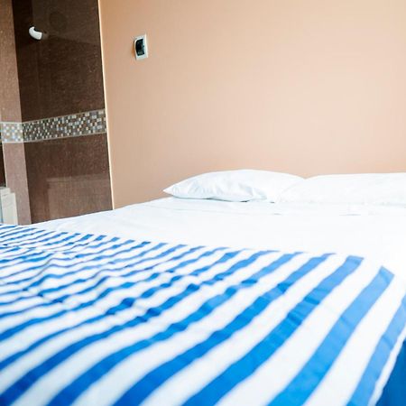 Trugarden Hotel トルヒーリョ エクステリア 写真